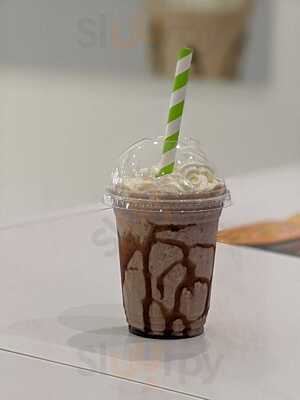 Star Burgers & Desserts