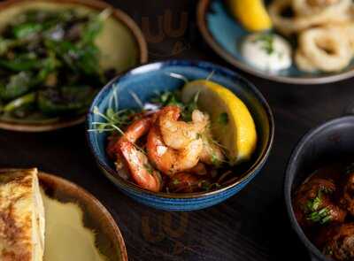 Tapas La Casa Bar & Restaurant