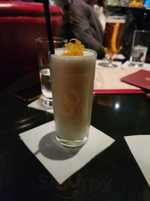 Veuve Clicquot Champagne Lounge