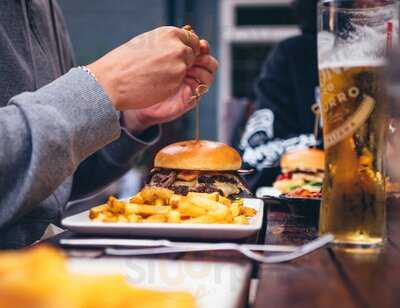 The Claremont Pub And Garden