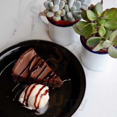 Feed Me! Fully Loaded