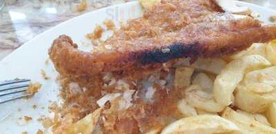 Papa's Fish & Chips Whitby - Photo 8