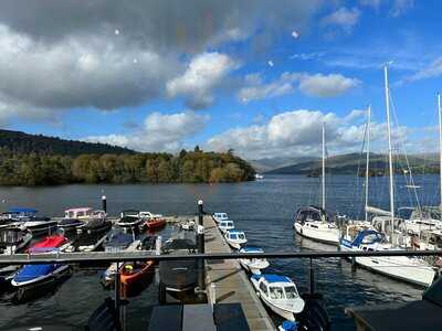Boardwalk Bar & Grill