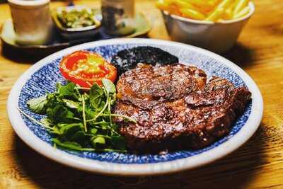 Merlot Garden Bar & Restaurant