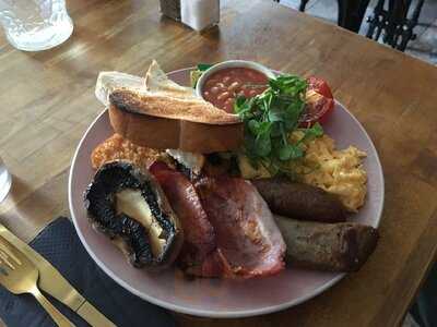 The Delph Restauarnt And Bar