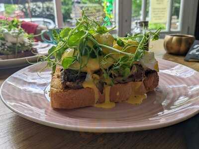 The Delph Restauarnt And Bar