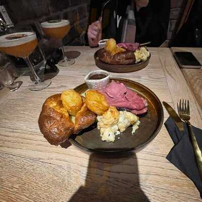 The Delph Restauarnt And Bar