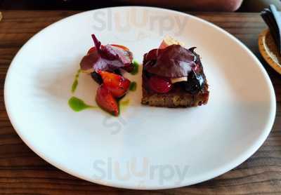 215 Kitchen & Drinks