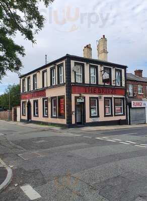 The Breeze Pub