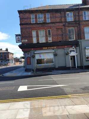 The Clock Free House