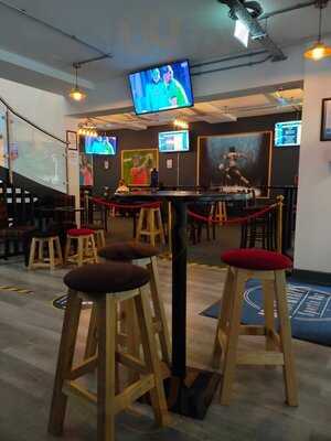 Mr Schnapps Sports Bar