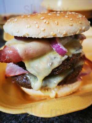 Happy Dayz Cafe / Bistro