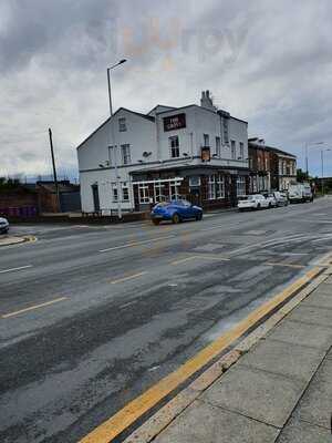 The Grove Free House