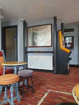 The Grove Free House