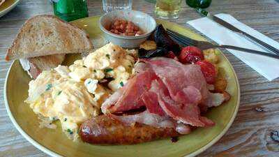 Giraffe Spitalfields