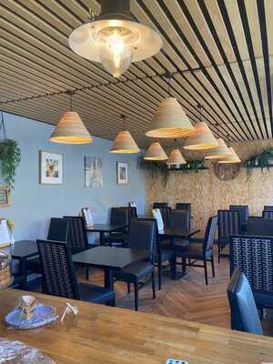 Reids Of Roberttown Cafe