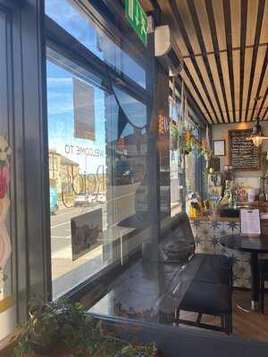 Reids Of Roberttown Cafe