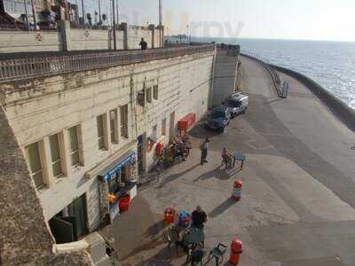 Hole In The Wall Cafe