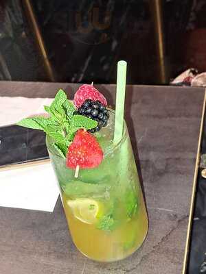 Akaya Restruant & Lounge (halal)