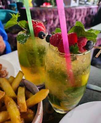 Akaya Restruant & Lounge (halal)