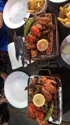 Akaya Restruant & Lounge (halal)