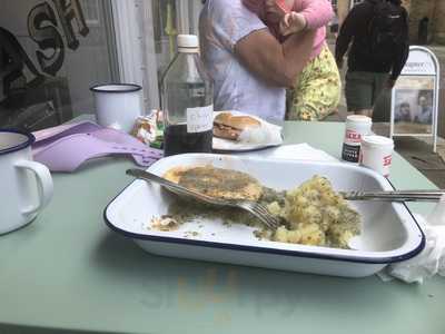 Chloe's Traditional Pie & Mash