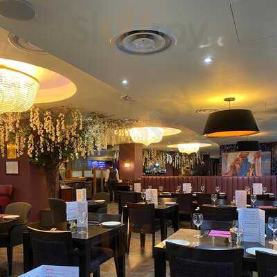 Spice Lounge Bar & Grill