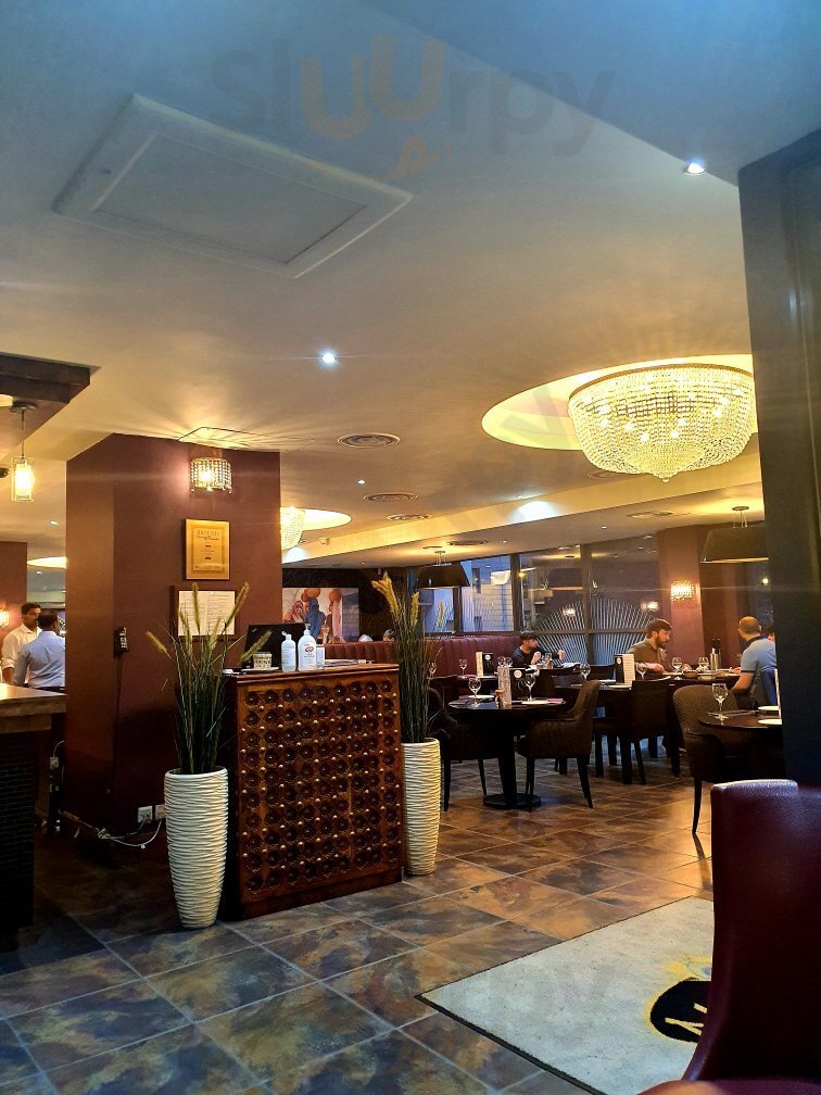 Spice Lounge Bar & Grill