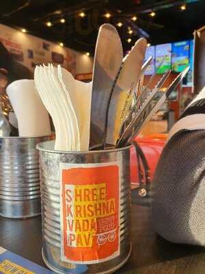 Shree Krishna Vada Pav