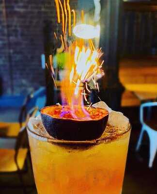 Maggie Elliott And The Three Pillars