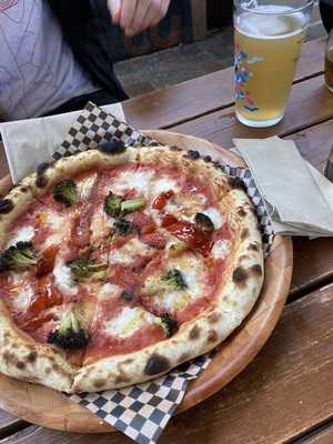 Papi's Munchies Pizza