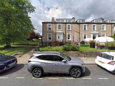 Fashion House Bistro