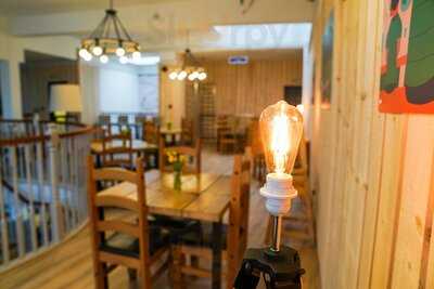 Eversfield Organic Totnes Farm Shop, Deli & Cafe