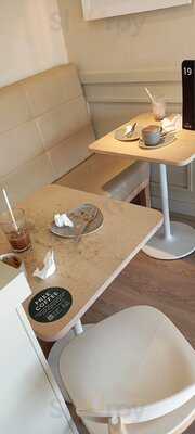 Marks & Spencer Cafe