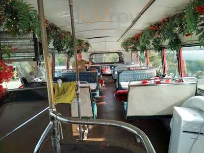 Drake Teas On The Bus