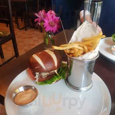 Salty Restaurant Ltd