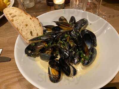 Catch Seafood Street Lane