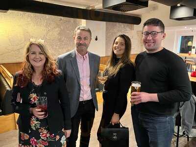 Jojolounge Bar & Restaurant