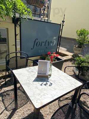 Forty5 The Square