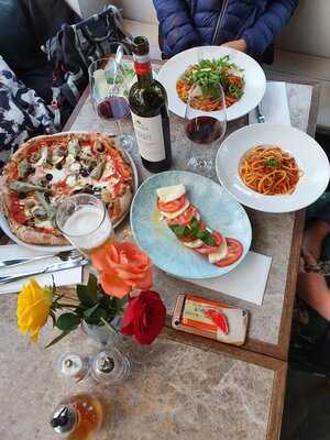 Angolo - Bar Restaurant & Pizza