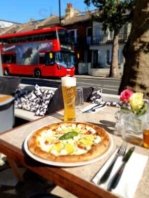 Angolo - Bar Restaurant & Pizza