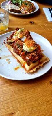 Basco's Cafe & Bistro