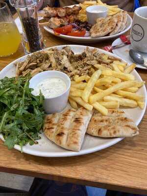 Basco's Cafe & Bistro