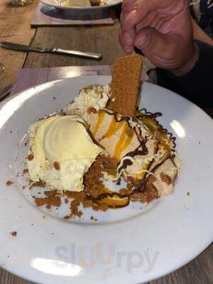 Robs Filling Station