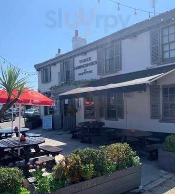 The Three Horseshoes