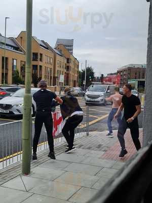 The Three Horseshoes