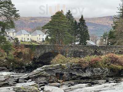Falls Of Dochart Smokehouse And Tasting Counter