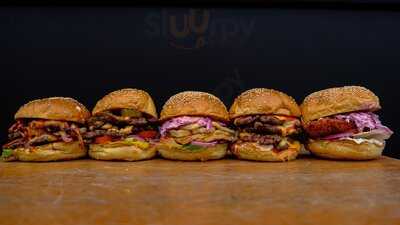 B.w.r - Burgers, Wings And Ribs