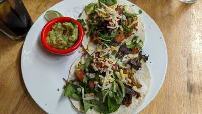 El Chicos Mexican Cantina