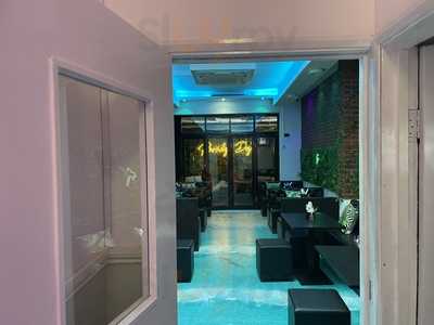 Paradiso Desi Restaurant Lounge